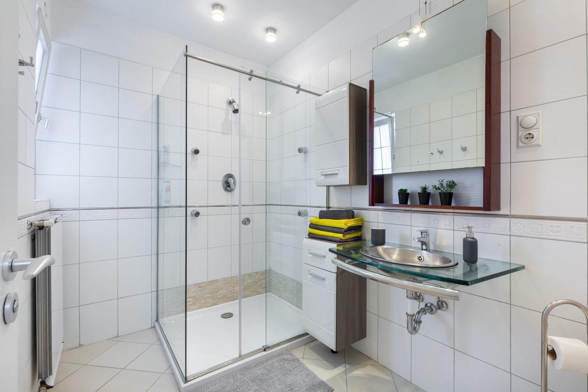 Penthouse With Free Parking And Free Bikes, Wellness 8 Min Walk Apartment Budapest Luaran gambar